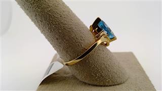 Blue Topaz Lady's Stone Ring 10K Yellow Gold 1.82g Size:6